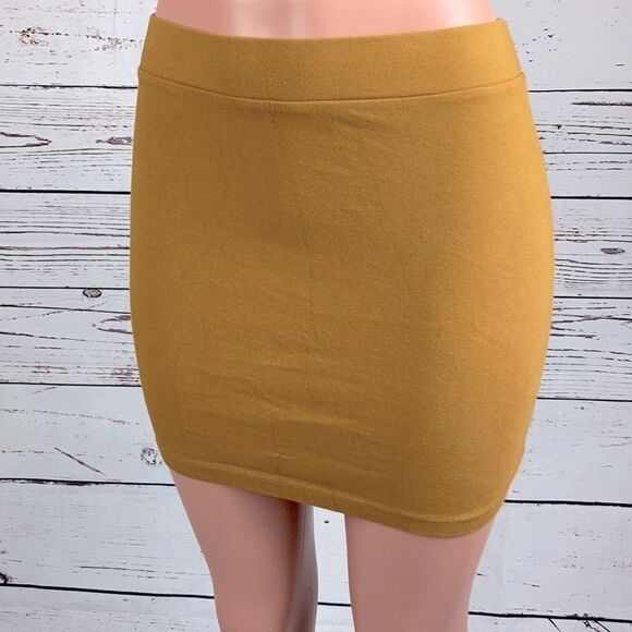 FOREVER 21 Mustard Yellow Mini Skirt - Picture 1 of 4